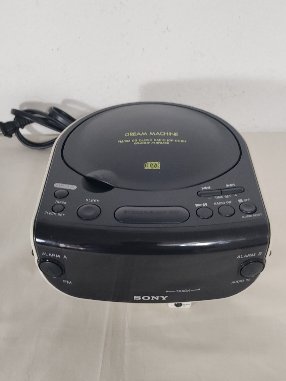 Sony Dream Machine ICF-CD814 Black/White Tested And Cleaned